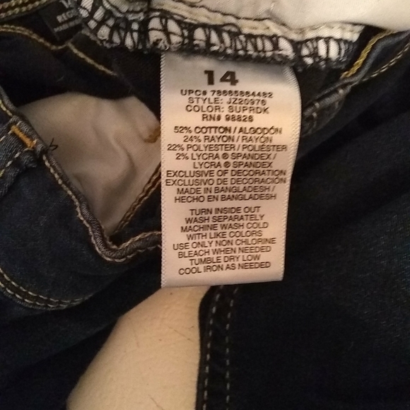 JORDACHE jeans Blue Bootcut Distressed Lycra Embroidery Pockets Size 14 27ins. - Picture 7 of 11